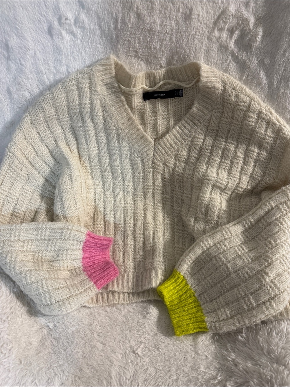 Vero Moda Cream V-Neck Knit Sweater with Pink and Yellow Cuffs